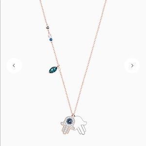 Swarovski Hamsa Hand Pendent!